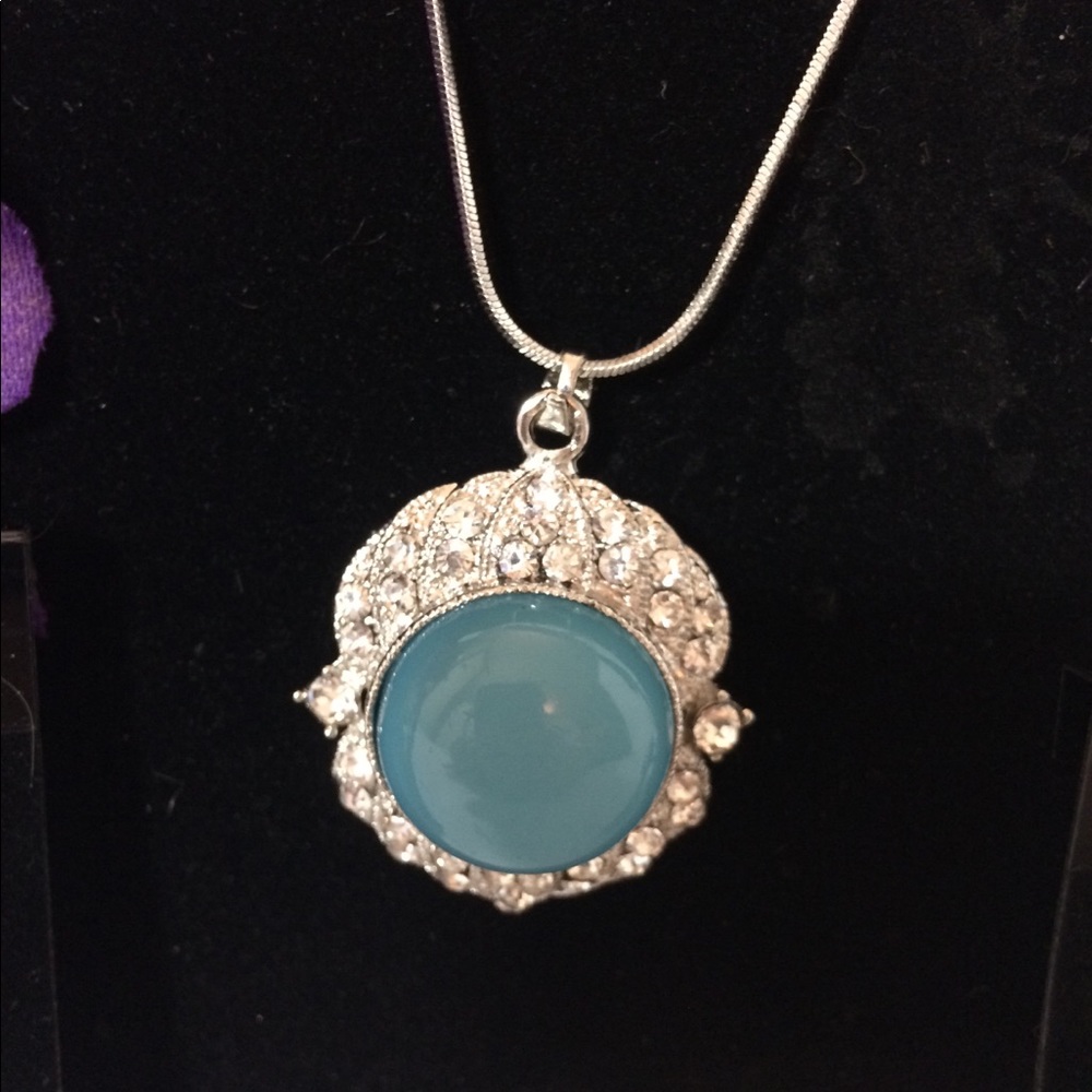 Jewelry Lot - Picture 2 of 5
